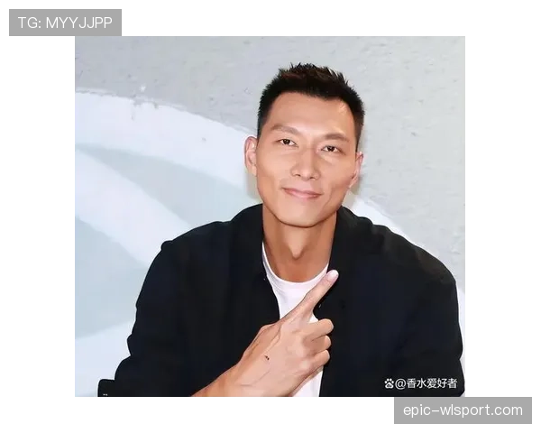 刷到易建联穿拖鞋开着那辆百万跑车回家，邻居评论区直接炸锅